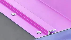 Instalación de panel metálico de perfil trapezoidal para muro, con fijación oculta