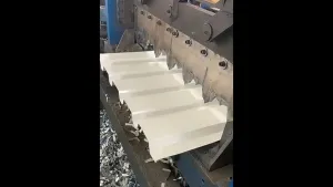 Panel metálico trapezoidal para muros, con fijación expuesta YX30-160-800