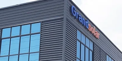 Paneles metálicos para muro